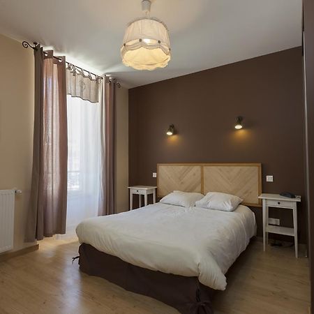 Hotel Des Alpes Le Bourg-dʼOisans Pokój zdjęcie
