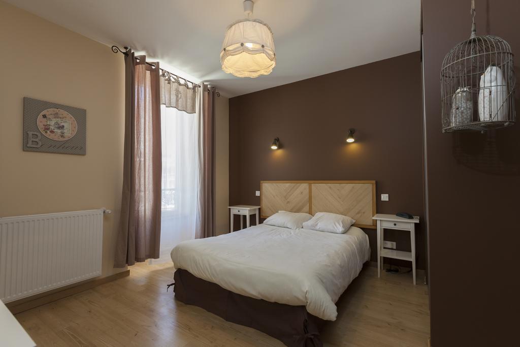Hotel Des Alpes Le Bourg-dʼOisans Pokój zdjęcie